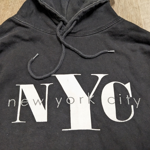 New York City Black Hoodie Sweater - Picture 3 of 12